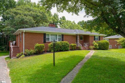 105 Greenbriar Drive
