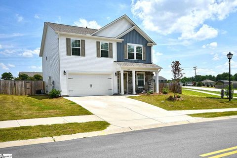 100 Mitford Way sold home in Dawn Creek, Fountain Inn, SC