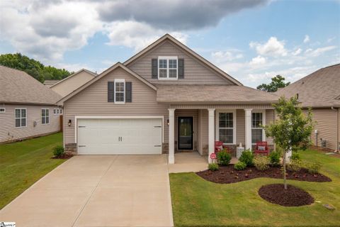 405 Meadowpark Lane