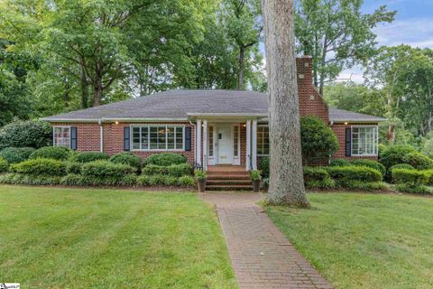 395 Forest Avenue