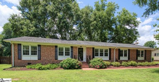11 Carriage Drive