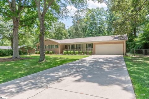 203 W Fernwood Road