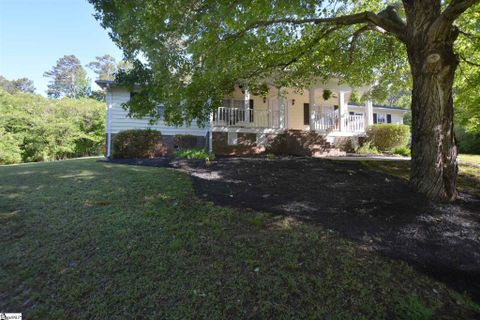 320 Eastcliffe Way