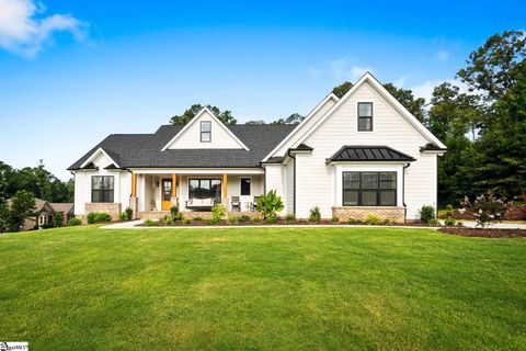 40 Ione Circle