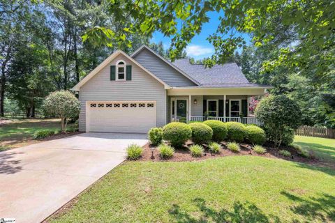 111 Red Maple Court sold home in Woodgreen, Fountain Inn, SC