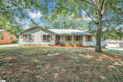207 Laurelwood Drive