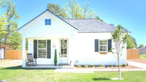 304 Tullyton Drive sold home in Palmetto Country Estates, Fountain Inn, SC