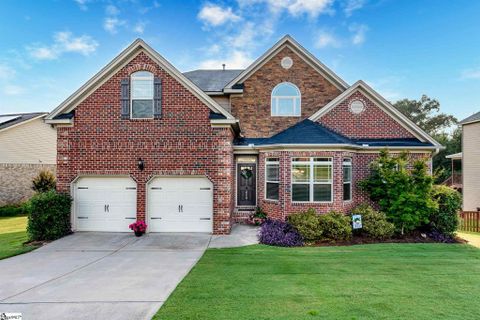 450 Jewelwood Drive