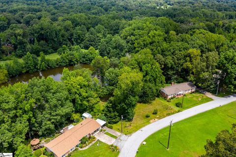 7 Dahlgreen Lane sold home in Rolling Acres, Taylors, SC