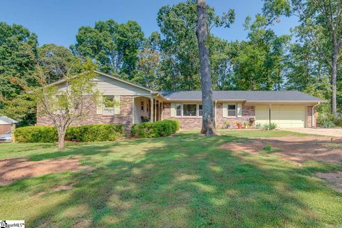 10 Elmwood Drive