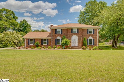 2 Queens Way sold home in Pelham Estates, Greenville, SC