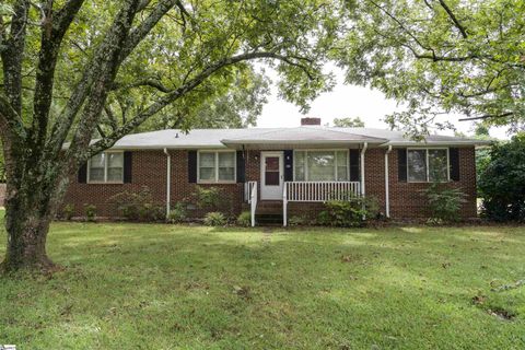 101 Post Oak Road sold home in Riverside Hills, Duncan, SC