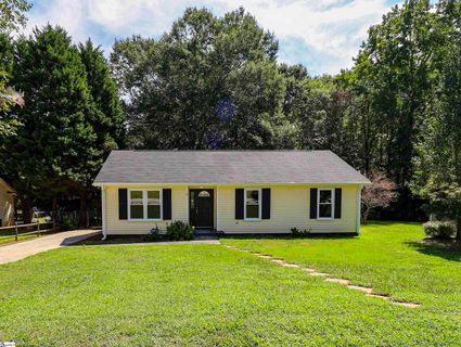 19 Woodmere Court