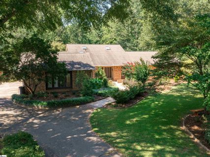 905 Meadow Lane