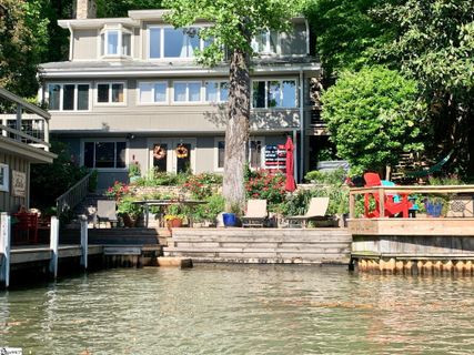 1210 E Lakeshore Drive