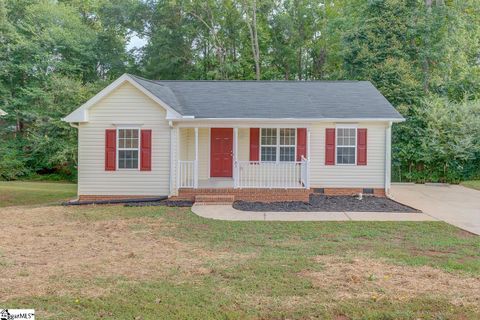 21 N Kings Drive sold home in Kings Court, Fountain Inn, SC
