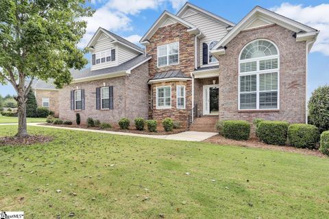 107 Gladstone Way