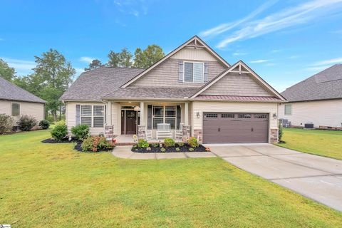 6 Meadowgold Lane
