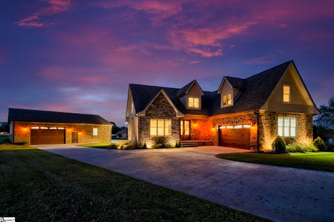 221 Vista Pointe Drive sold home in Chandelle, Greer, SC