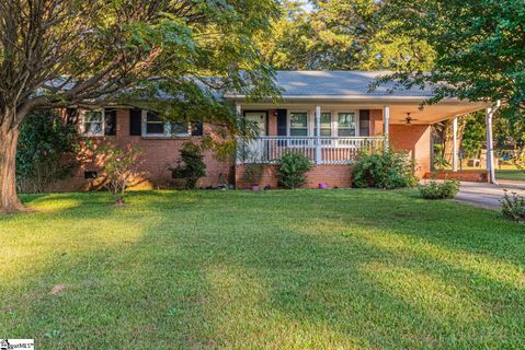 10 Pinefield Drive