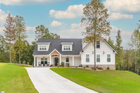 127 Pinelands Place