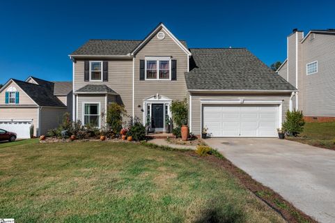 402 Goldenrain Way