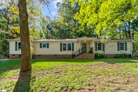 1207 Pineview Drive sold home in Heatherwood, Easley, SC