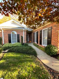 214 Greenview Circle