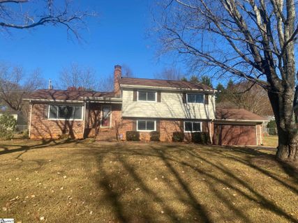 18 Camelback Road sold home in Canterbury Hills, Greenville, SC
