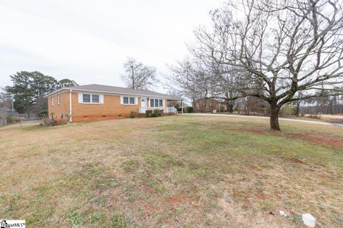 205 Iris Drive