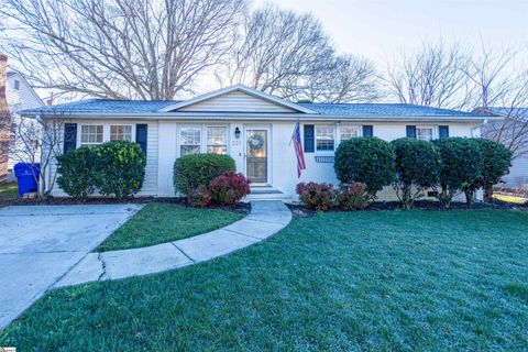221 Vintage Avenue