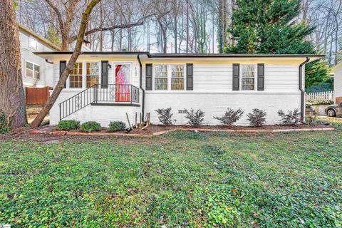 122 Brookside Circle