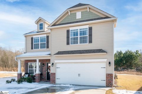 210 Addlestone Circle sold home in Gulliver Oaks, Fountain Inn, SC