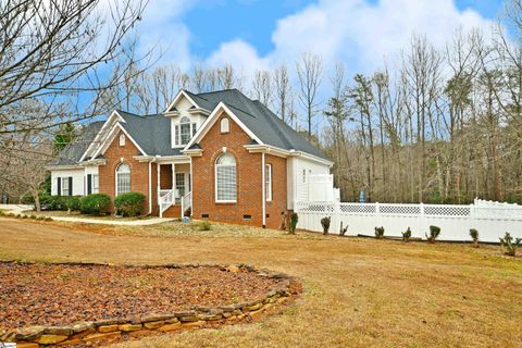 304 Fairforest Way