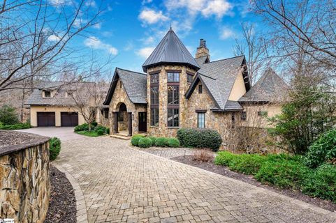 537 Big Creek Way