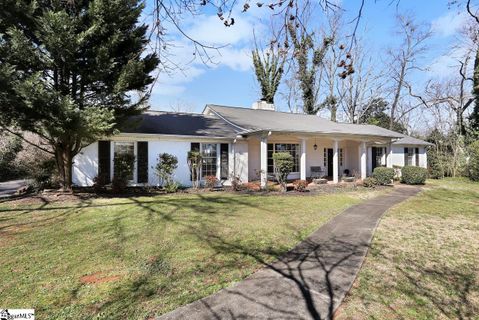 207 Laurel Road