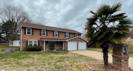 105 Hollibrook Court