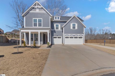 717 Saint Laurent Way