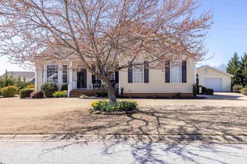 9 Rustcraft Drive