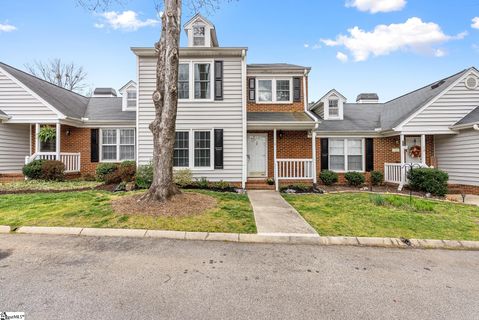 40 Wood Pointe Drive #11