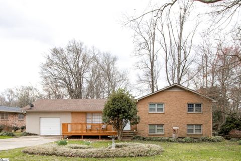12 Woodleigh Drive