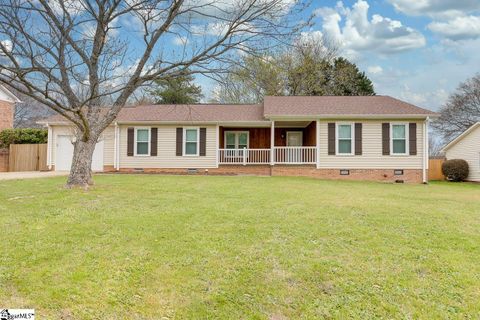 105 De Kalb Drive
