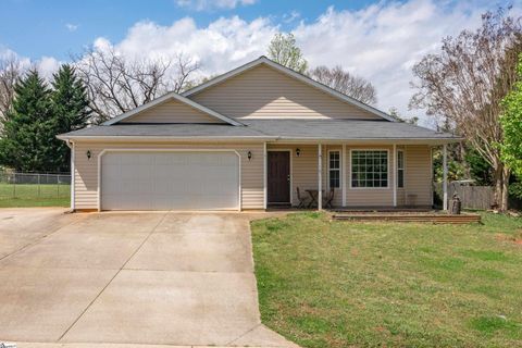 7 Viking Drive sold home in Russells Place, Greer, SC