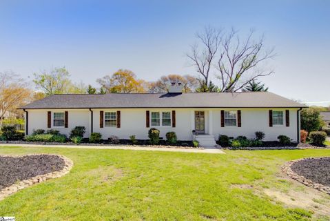 201 Rollingreen Road
