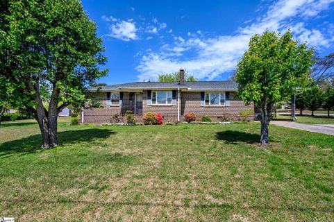 105 Hillside Drive