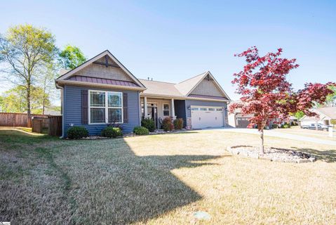 104 Colewood Place