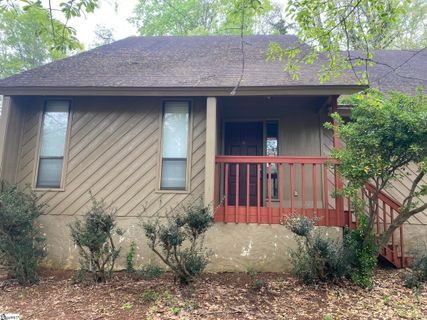 1404 Winding Way
