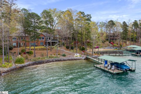 803 Clearlake Point