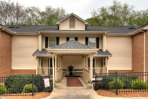 101 Swansgate Place