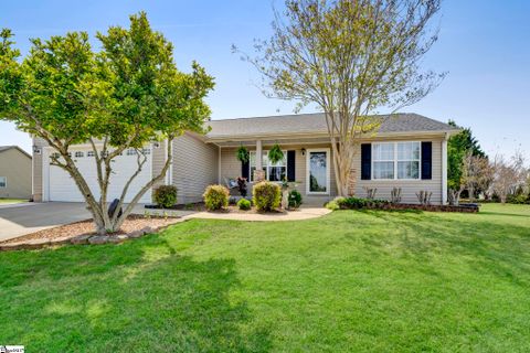 109 Rustcraft Drive
